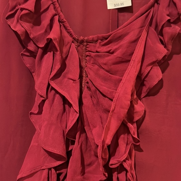 NWT Gap sleeveless top with ruffles - Picture 2 of 7